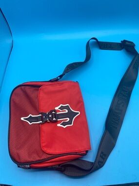 Trapstar Red Men's Messenger Bag with Black Strap and Decorative Buckle